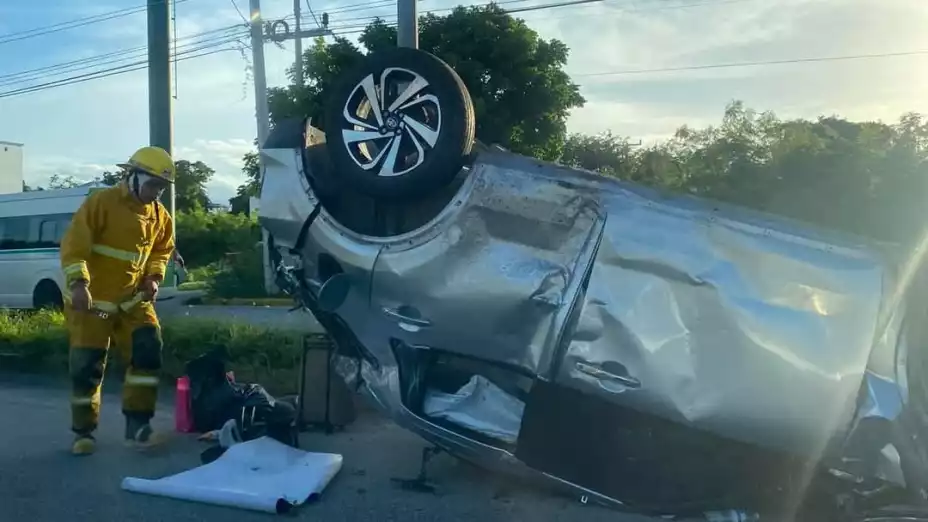 Fuerte accidente de tránsito en carretera puerto morelos.jpeg