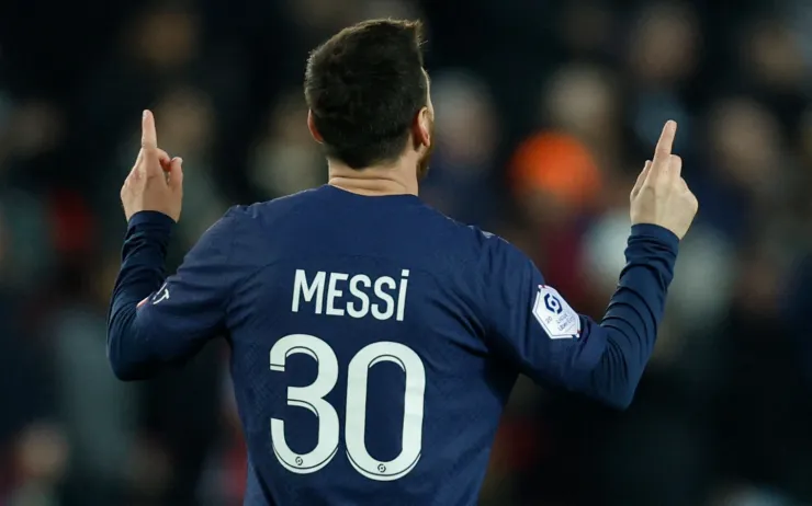 Lionel Messi celebra un gol con el PSG