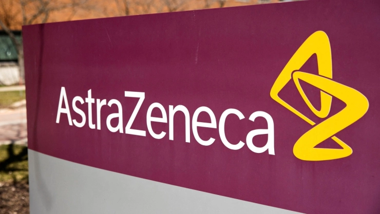 terapia astrazeneca omicron