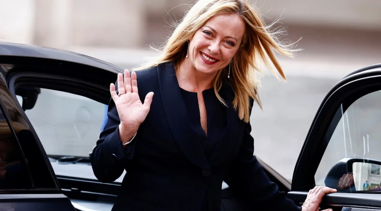 Giorgia Meloni se convierte en la primera mujer Primera Ministra de Italia.