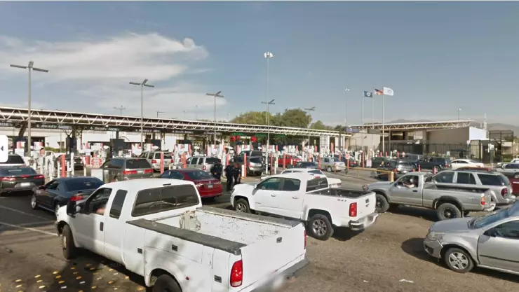 Tráfico antes de Navidad; anuncian cierre de carriles en la Garita de Otay