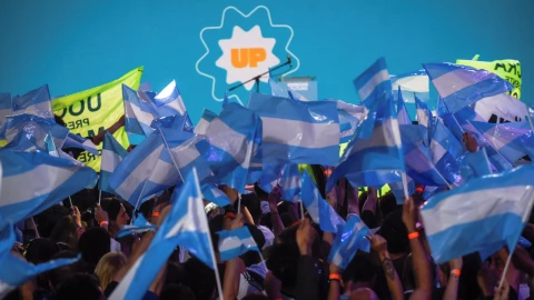 Sergio Massa y Milei avanzan a segunda vuelta en las elecciones en Argentina.