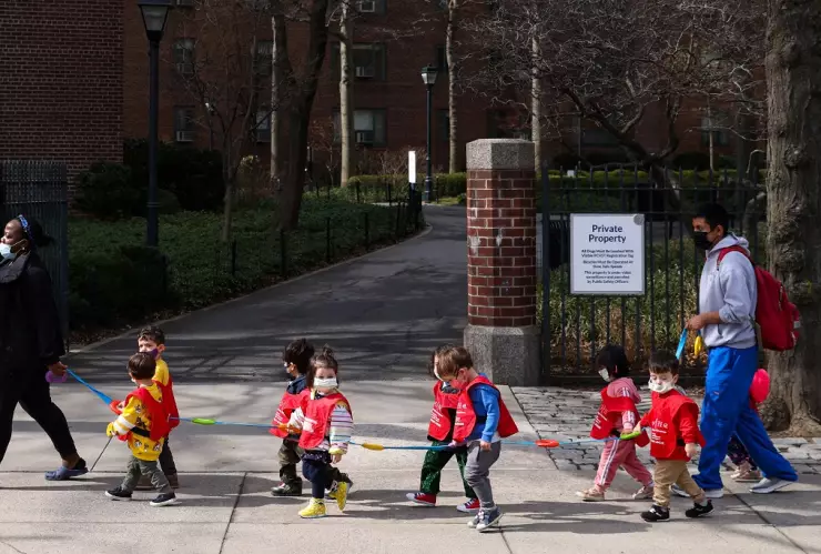 Cubrebocas, aliado para clases presenciales en escuelas, mitiga COVID