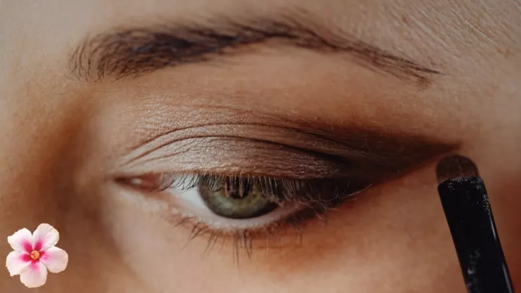 Los 3 delineados que son tendencias y te ayudarán a darle un giro primaveral a tu maquillaje, según la IA.jpg