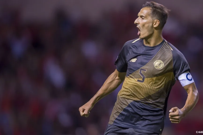 17 maximos goleadores en la historia de Costa Rica.jpg