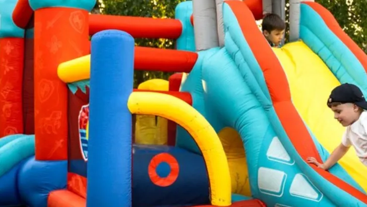 INFLABLE