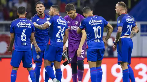 Juan Escobar sale del Cruz Azul Clausura 2025 jugará en Europa