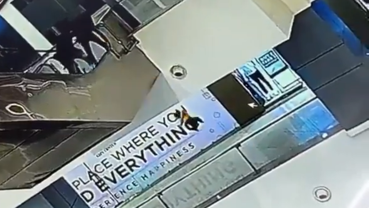 Niño cae tercer piso