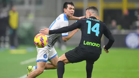 Chucky Lozano ante el inter de Mil&aacute;n