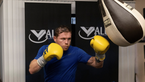 Saúl Canelo Álvarez en entrenamiento