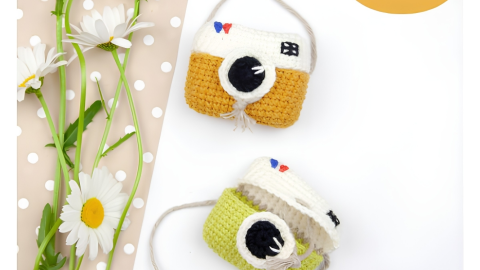 4 ideas de crochet inspiradas en juguetes retro para guardar tus audífonos