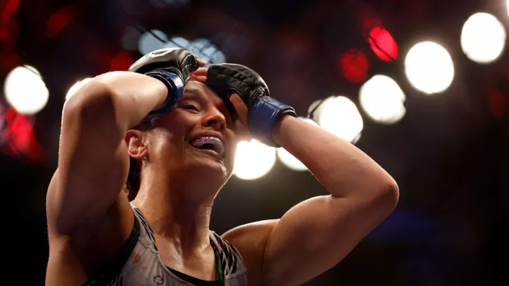 Alexa Grasso primera mexicana en ser campeona en la UFC