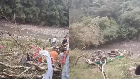 Con las llantas hacia arriba: Así luce la zona del trágico accidente de autobús en Zontecomatlán