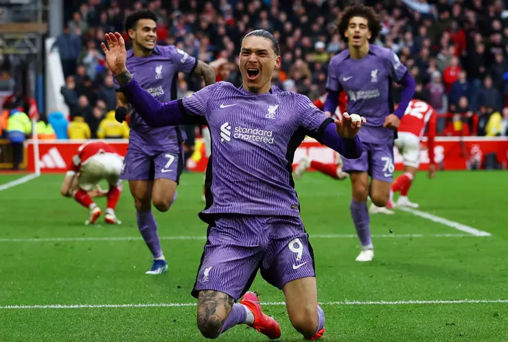 Darwin Nuñez con el Liverpool