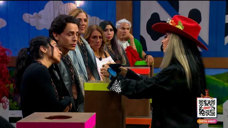 Kunno nuevamente es confrontado por Ivonne en Echar Tierra para que la pareja de no vayan al Juego de Salvación; Granjeros dan a conocer sus votos en La Granja VIP.jpg