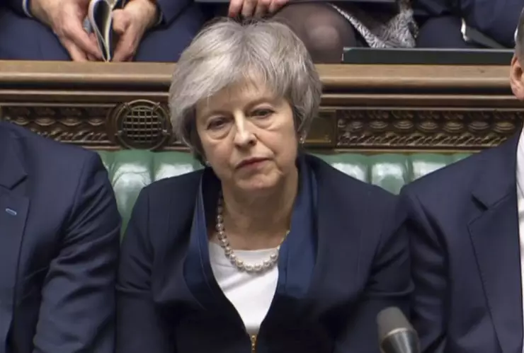 theresa may sobrevive a moción de censura