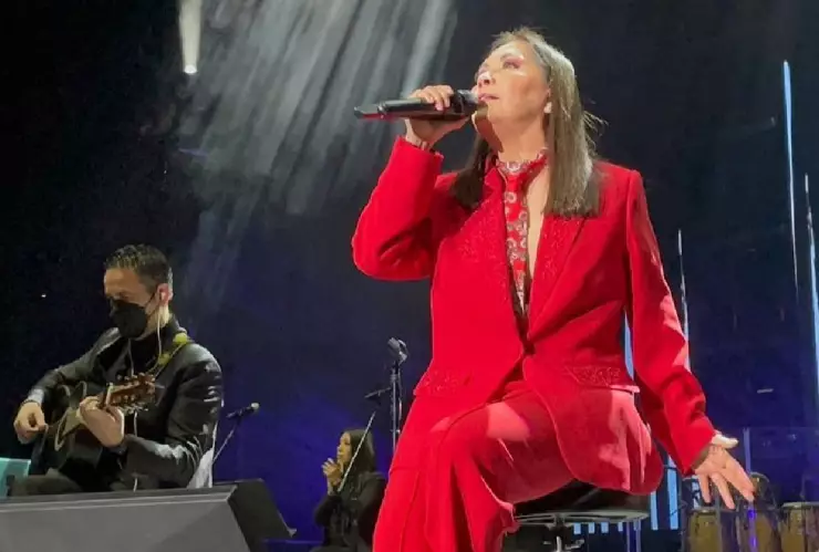 Ana Gabriel anuncia su retiro de los escenarios tras 50 años de carrera