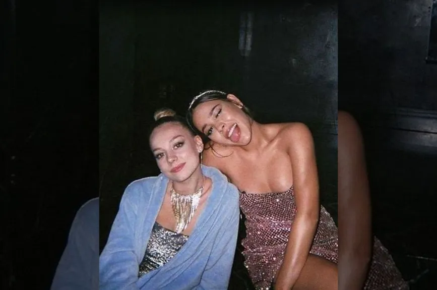 Danna y Esther selfie (2).jpg
