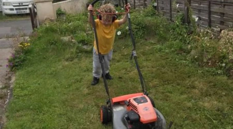 niño_jardineria.jpg