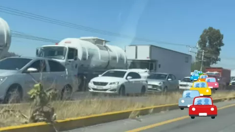 Tráfico en Aguascalientes hoy: Reportan largas filas de autos en la puerta sur de la carretera 45 sur