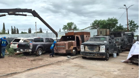 destruyen 33 autos monstruo en Tamaulipas