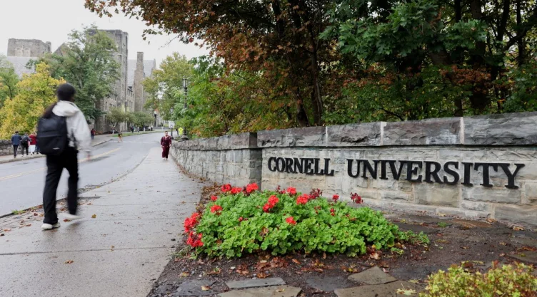 Universidad de Cornell.