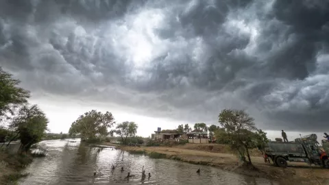 Tormenta tropical Ileana tocara tierra en Ahome, Sinaloa