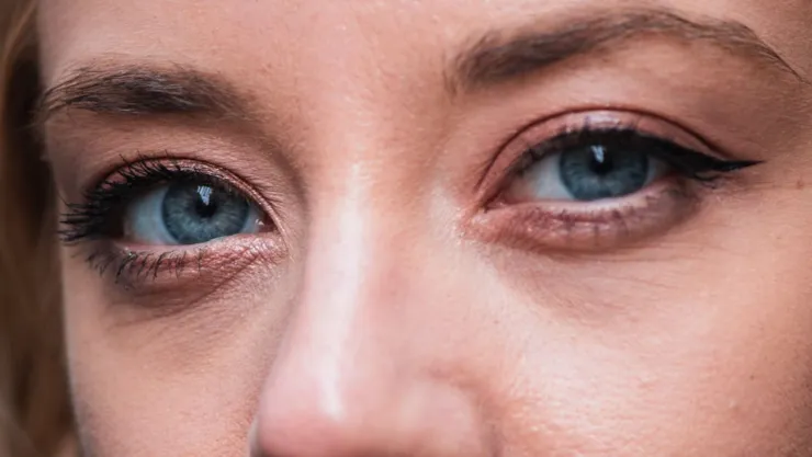 Este es el delineado perfecto para ojos pequeños porque es casi invisible