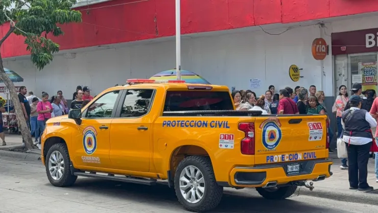 Evacuan supermercado LEY por fuga de gas en Culiacán. .jpg