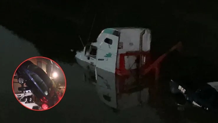 Edomex: Intensas inundaciones dejan un tráiler bajo el agua en Cuautitlán Izcalli