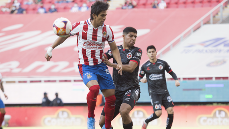 José Juan Macias falla penal en el partido Chivas vs Xolos
