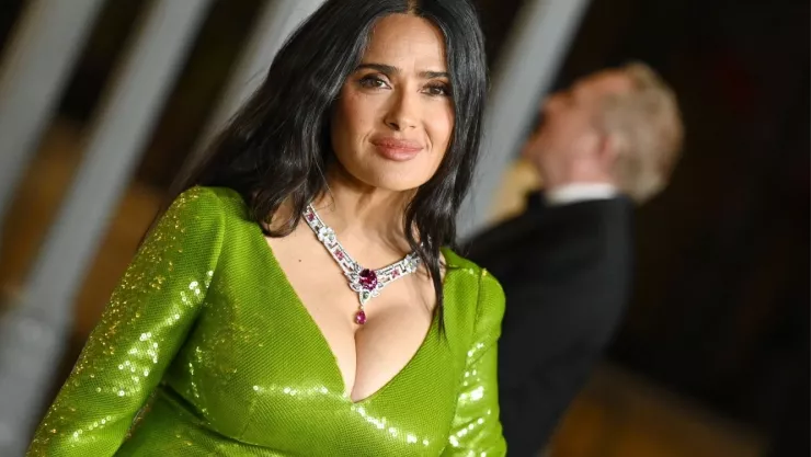 Salma Hayek por fin lo confesó este es su secreto mexicano para lucir joven a los 59