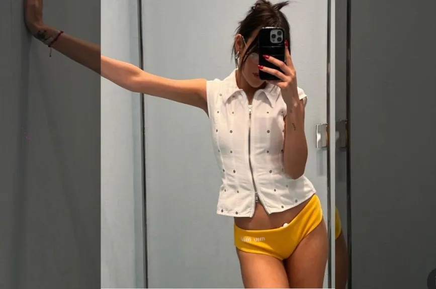 Danna de perfil (14).jpg
