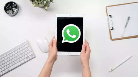 WhatsApp, iPad, tablet 2.jpg