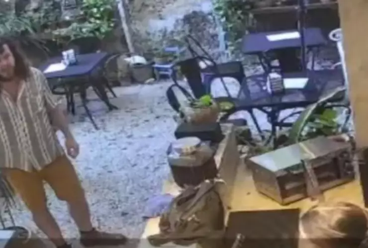 Liberan a español que amenazó a mujer y que causó destrozos en cafetería de Mérida, Yucatán