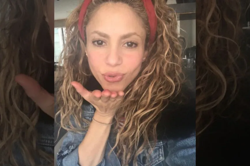 Shakira alfombra roja.jpg