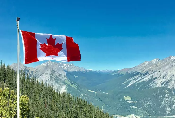 Canadá ofrece empleo para mujeres mexicanas con salario de 29 mil pesos mensuales