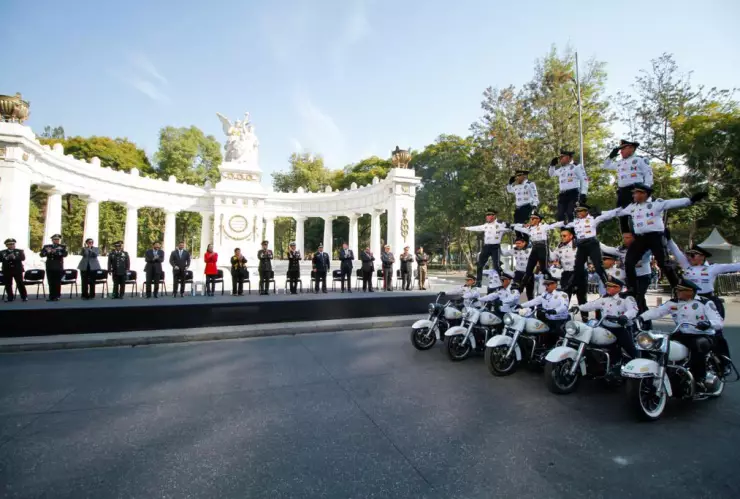 Desfile del D&iacute;a del Polic&iacute;a en la CDMX