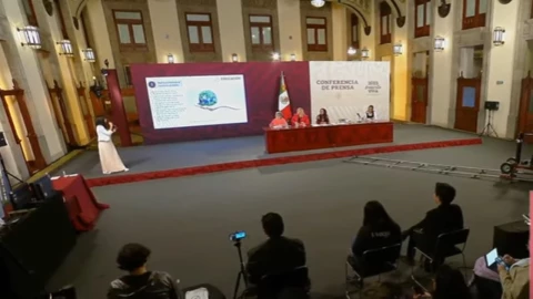 Conferencia-de-prensa-sobre-los-libros-de-texto-de-la-SEP-qué-dijeron-este-viernes-18-de-agosto