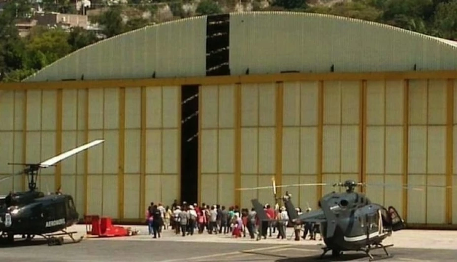 Familiares de los estudiantes desaparecidos se reunieron con Jesús Murillo Karam