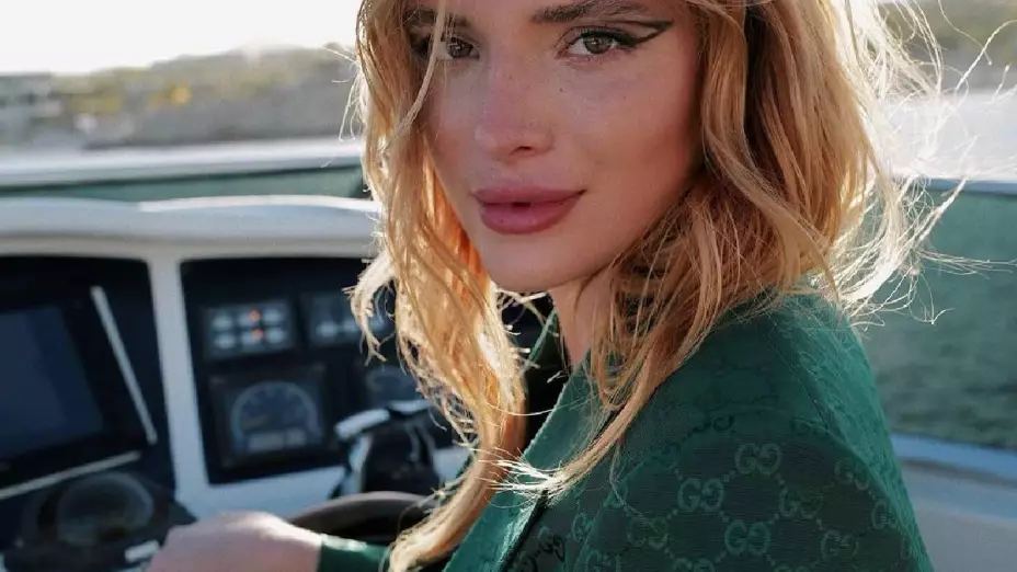 El ‘bikini joya’ con que arrasó Bella Thorner en Cancún