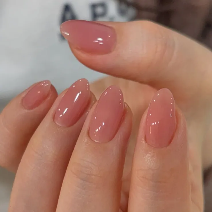 3 tonos de uñas que hacen que tus manos se vean más bonitas