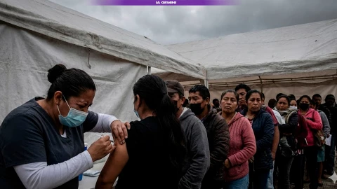 Instalan módulos de vacunación en plazas y parques de Tuxtla Gutiérrez por brote de sarampión