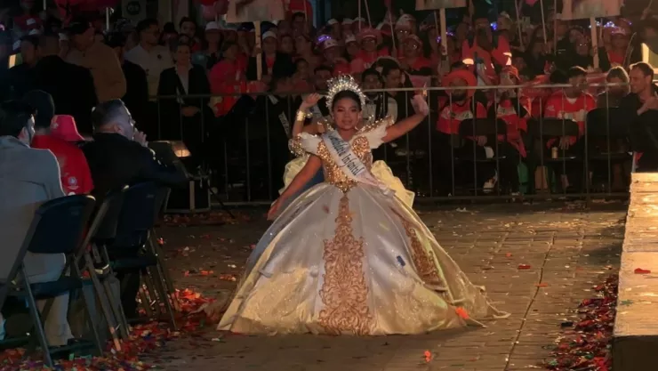Ángela Salazar reina del Carnaval de Mazatlán. .jpg