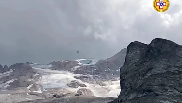 Alpes italianos derrumbe glaciar