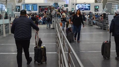 aicm - viento - lluvias - retrasos - vuelos