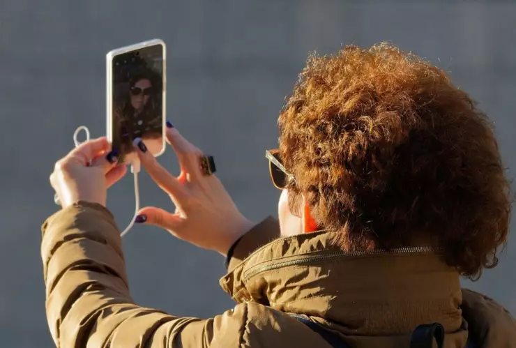 Así se activa la opción de belleza facial en las videollamadas de WhatsApp