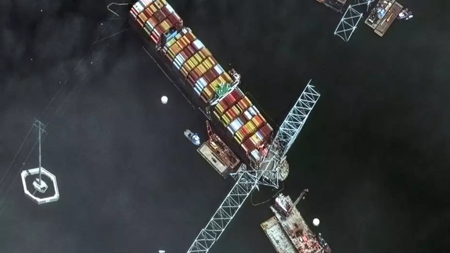 Accidente del portacontenedores Dali que derrumbó un puente en Baltimore.