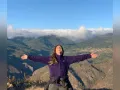 Tamara Niño de Rivera rompe estereotipos al interpretar a Sofía Salabeth, conocida entre los criminales como “Lady Placa”. Su actitud desafiante y su forma directa de enfrentar al crimen la han convertido en una figura popular entre los fans.