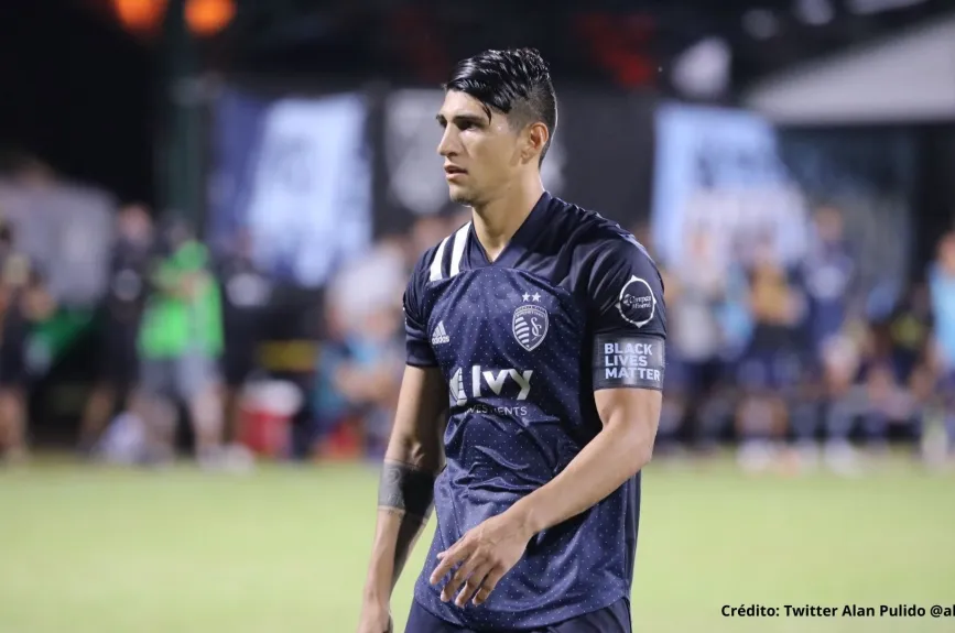 2 Alan Pulido.jpg